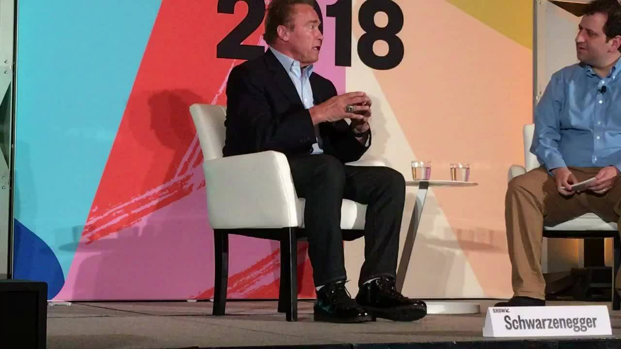 Vorschaubild für Arnold Schwarzenegger über die Gesundheitsversorgung in Kalifornien